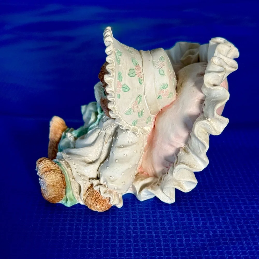 VTG ~ Calico Kittens ~ A Warm Hug with my Friend ~ Retired Collection